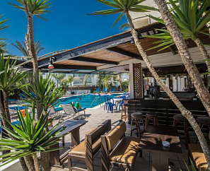 PAVLINIA HOTEL APARTMENTS