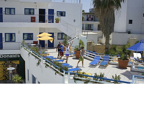 Kassavetis Studios & Apartments