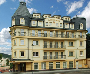 CAJKOVSKIJ PALACE