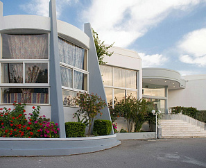HAPPY DAYS HOTEL