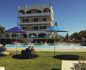 Tsagarakis Beach
