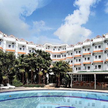 UK HOTEL KIRIS 4*